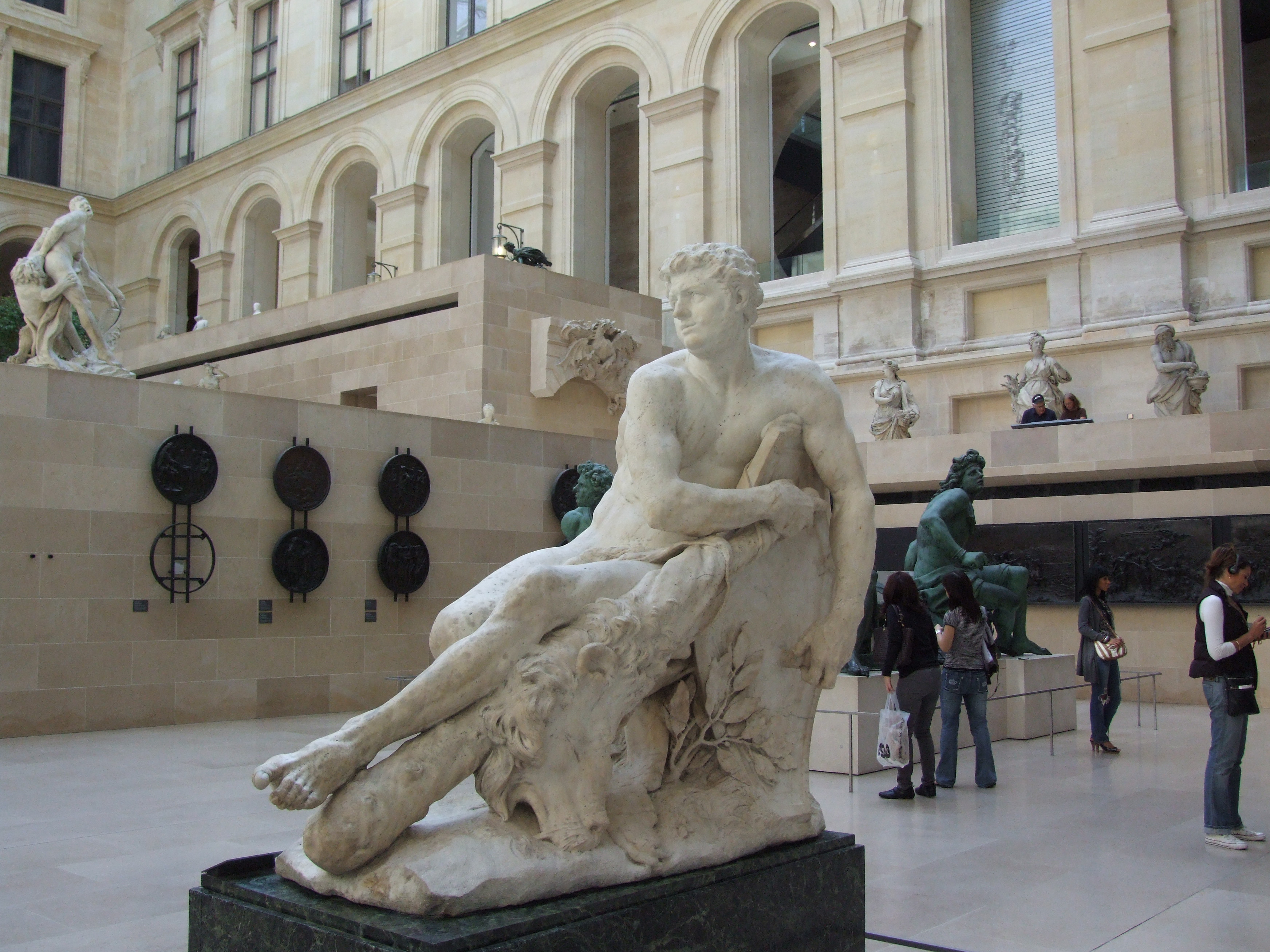 Louvre stock 5