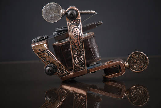 Bronze tattoo machine