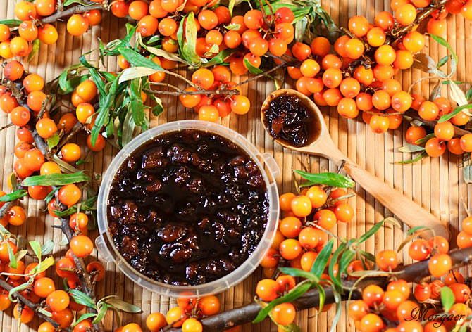 Sea-buckthorn jam with walnuts