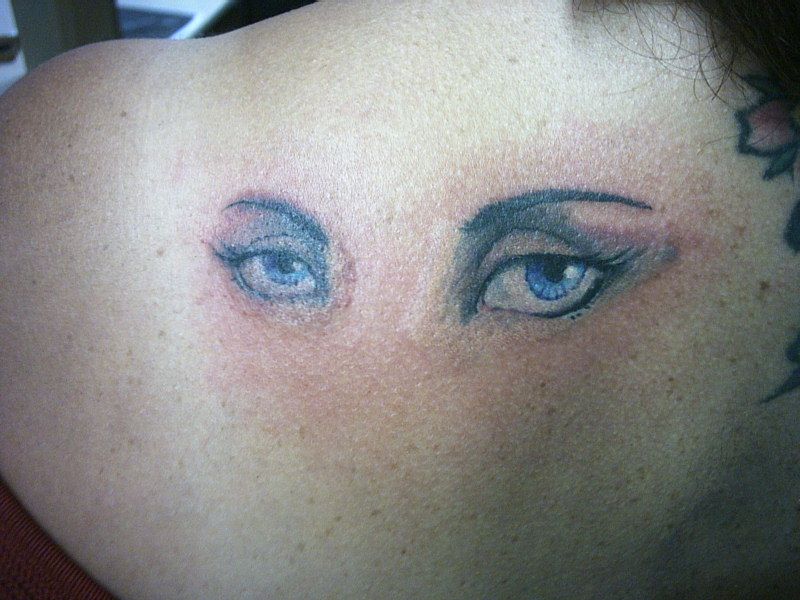 olhos tattoo