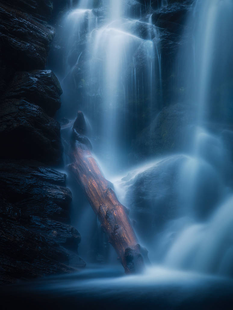 Veiled in water by streamweb Veiled in water by streamweb