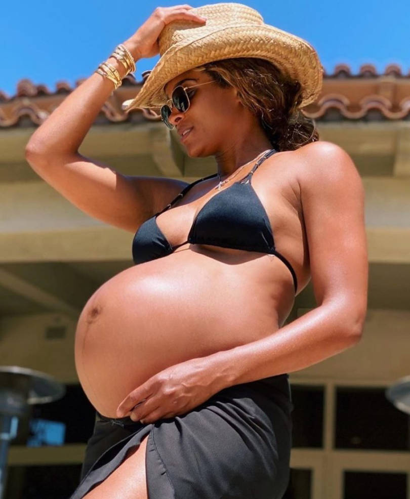 Большая беременность. Сиара беременная. Певица Сиара беременная. Сиара Уилсон preggo. Сиара 2020 беременна.