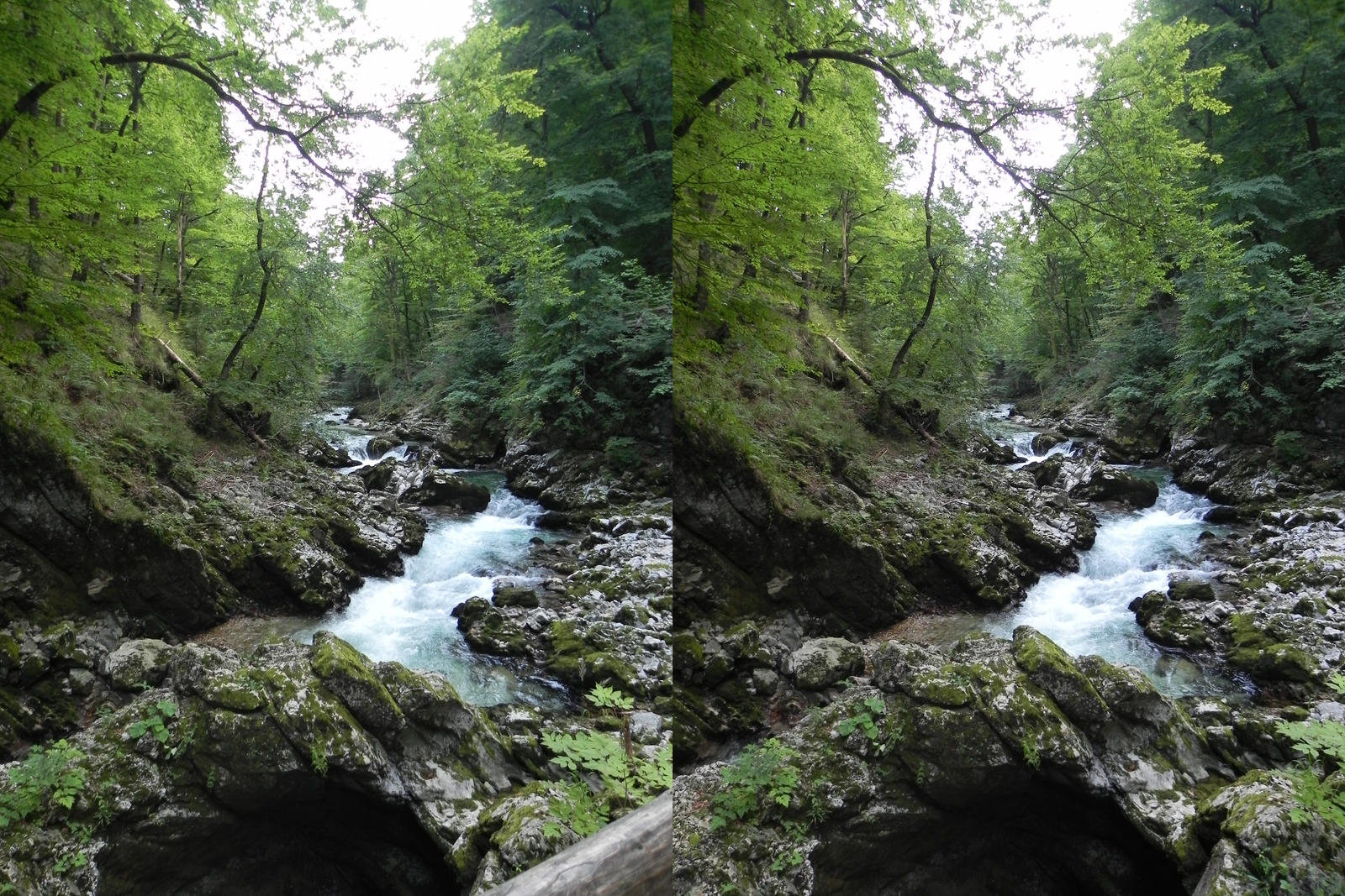 Stereoscopic stone hole at the river