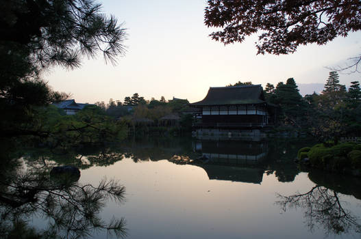 Garden at Heian shingu