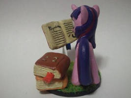 Twilight Sparkle (back)