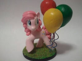 Pinkie Pie figure