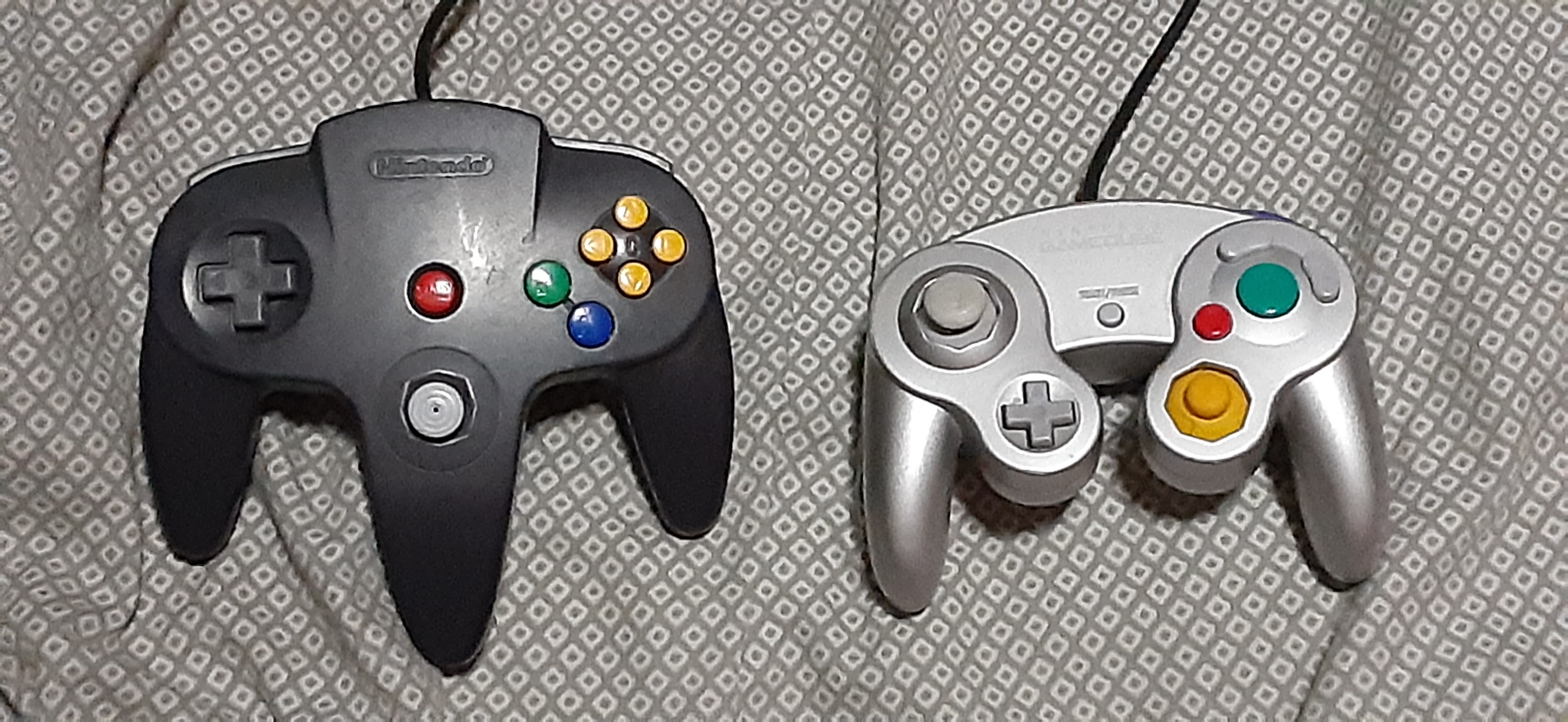 2 classic Nintendo controllers by alexander1301 on DeviantArt