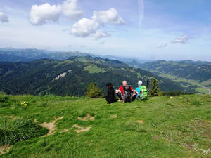 3 Hikers by callmenotwo