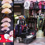 Traditionnal Shop vs Modern Shop - Kyoto