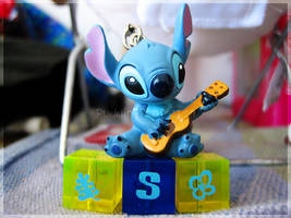 Disney - Stitch's Ukelele