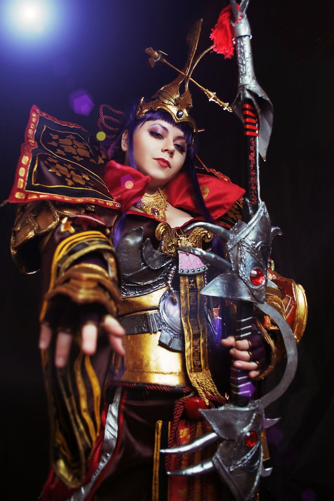 Atlantica Online -  Empress Himiko cosplay