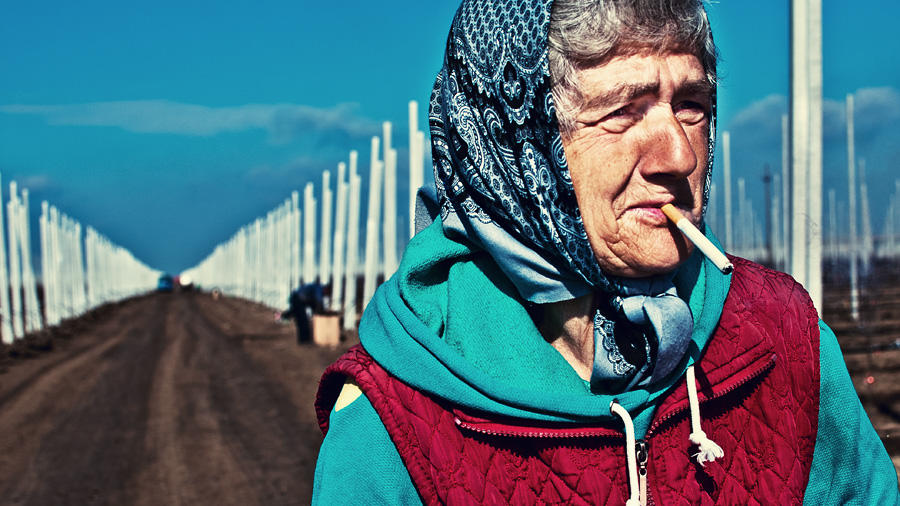 Woman with a cigar by vulezvrk