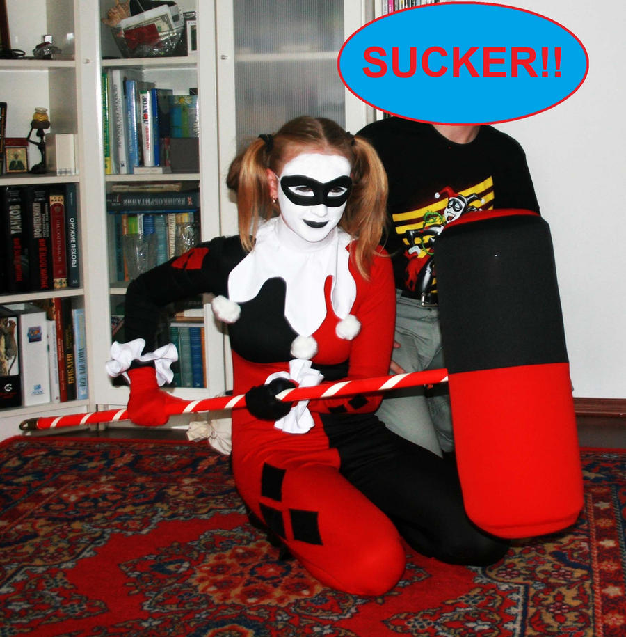 Sasha cosplaying Harley Quinn