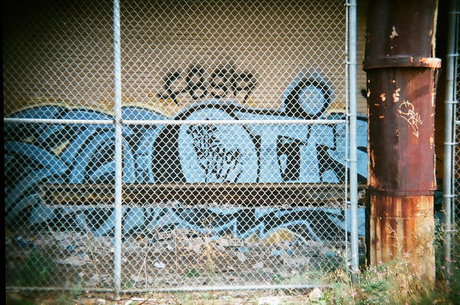 Chain Graffiti chain link and graffiti by scarredbutnotbroken on DeviantArt