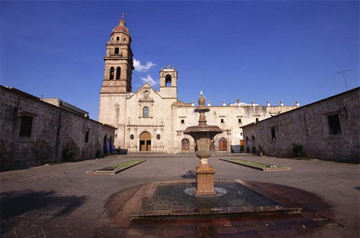 Plaza de San Agustin, Morelia JPG