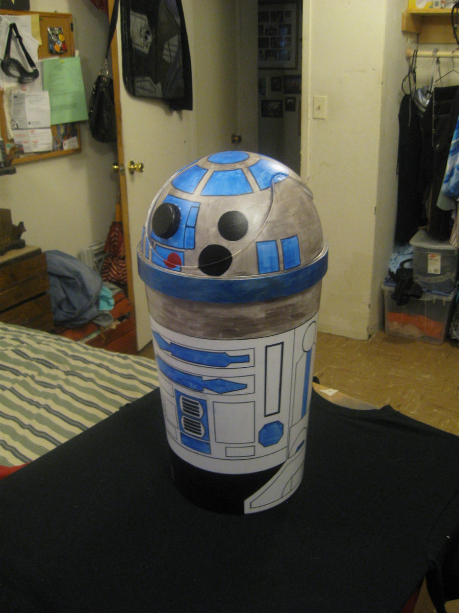 R2 D2 Garbage can