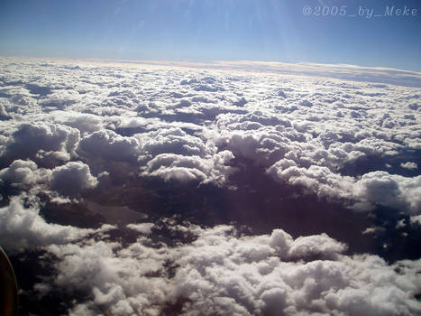 Clouds under my feet_by_Meke