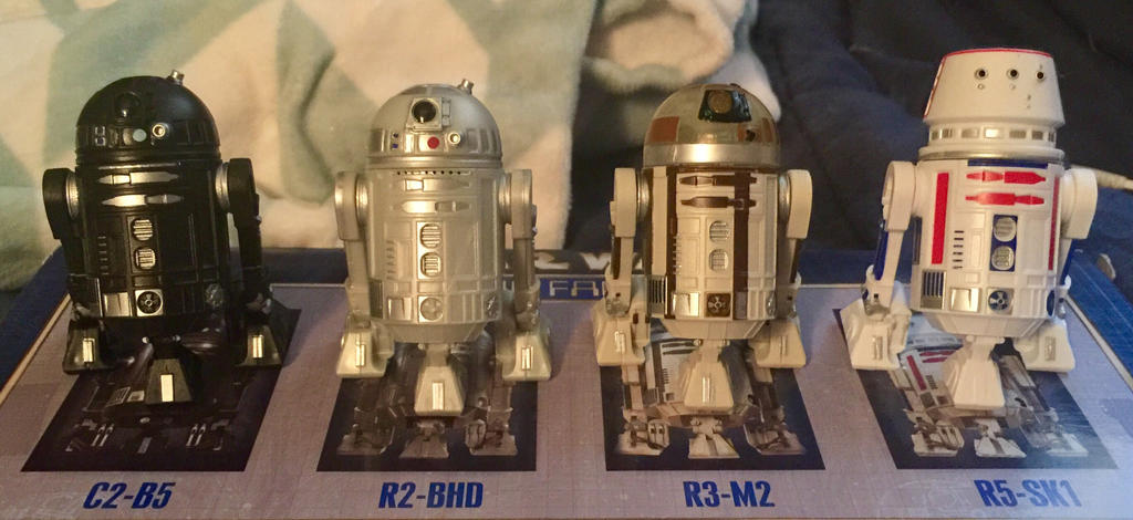 Disney Parks Rogue One Astromech Droid Figure Set