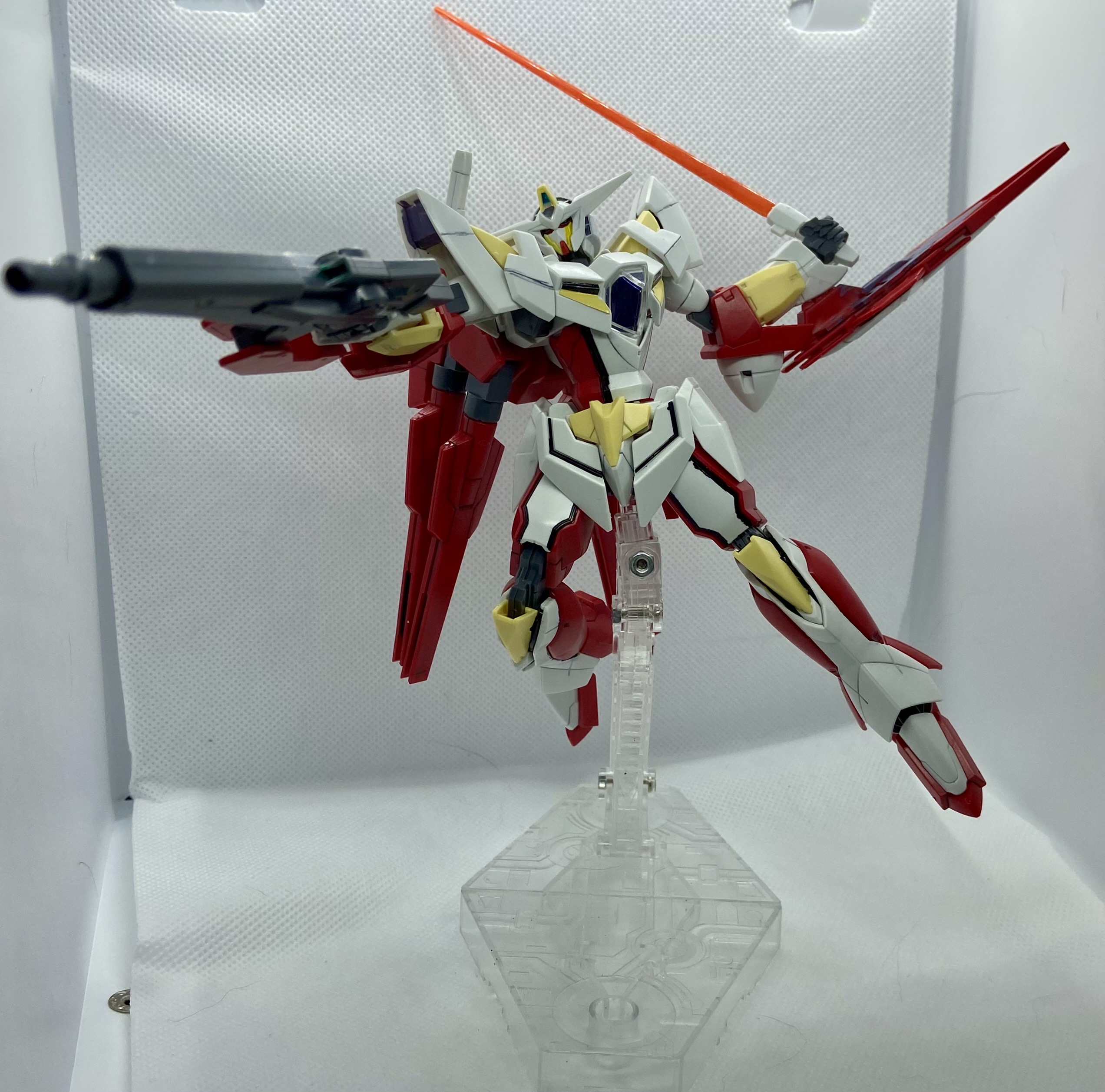 HG 1/144 Reborns Gundam