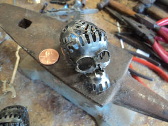 Miniature skull make 2 Gear head