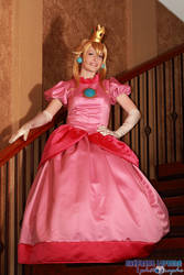 Princess Peach - Waiting in the Staircase