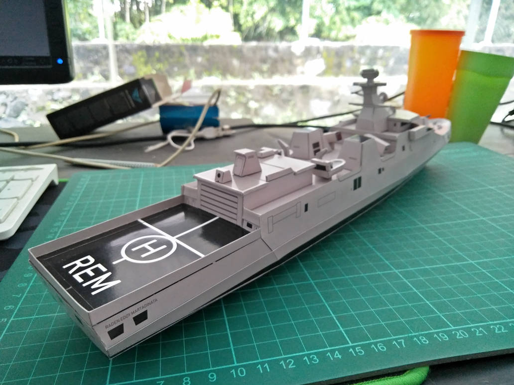 KRI REM Frigate Ship Papermodel (back view) by abdibox on DeviantArt