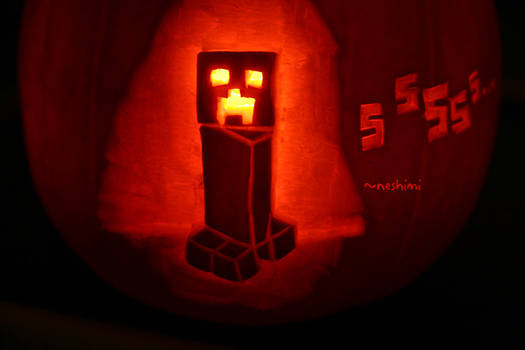 Creeper pumpkin detail