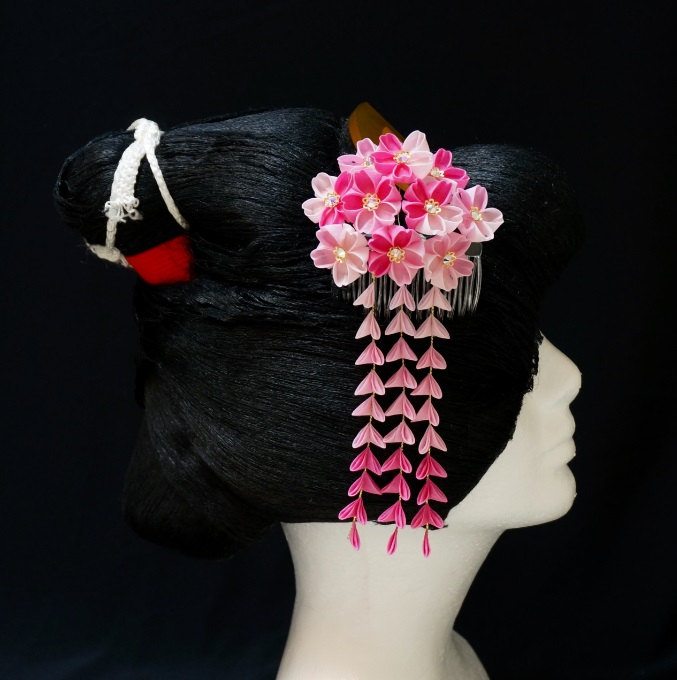 Elegant Pink Cherry Blossoms (Sakura) Kanzashi 162