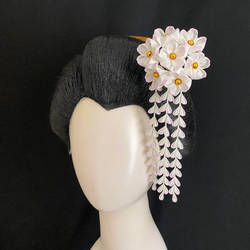 White Sakura (Bridal) Tsumami Kanzashi Hairpin