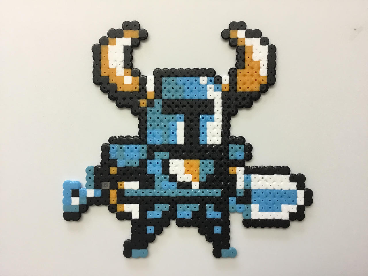- Bead sprite perler pixel art Chevalier Shovel knight Perles à repasser - Bead sprite perler pixel art Chevalier Shovel knight Perles à repasser