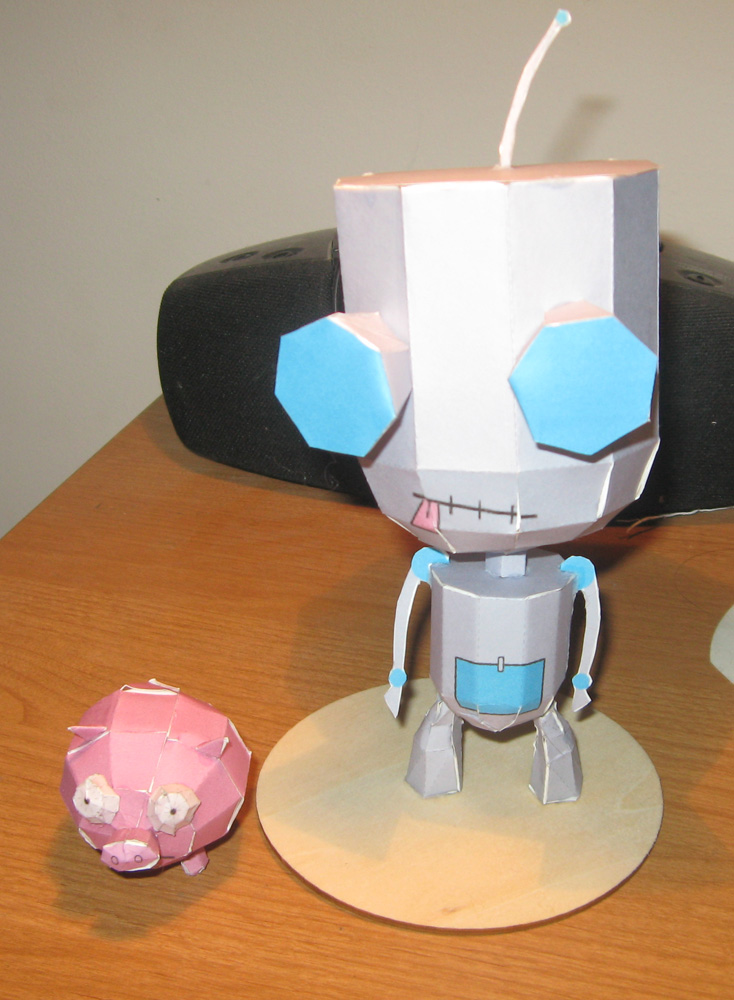 Gir and Pig - The Papercraft