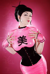 Rubber geisha