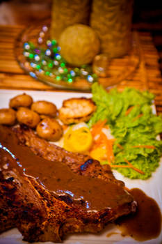 Porterhouse Steak with Mango Salad