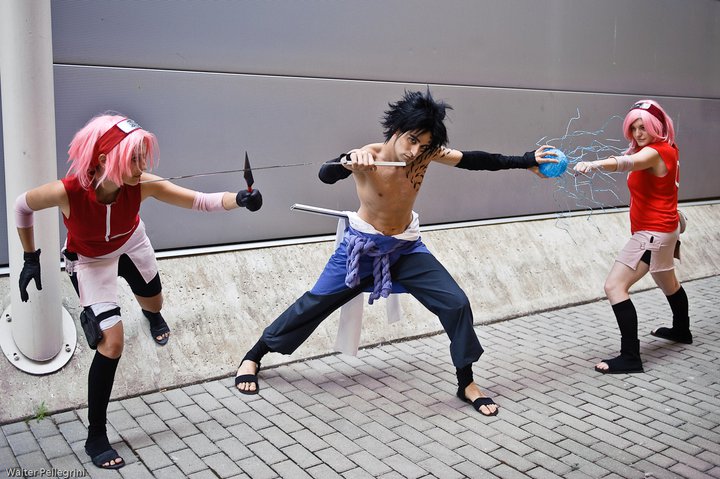 Sasuke and....Two Sakura XD