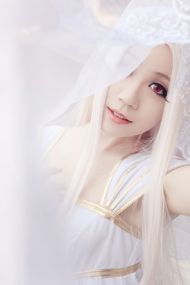 FATE ZERO -  Irisviel von Einzbern 02