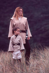 Jedi Knight and youngling