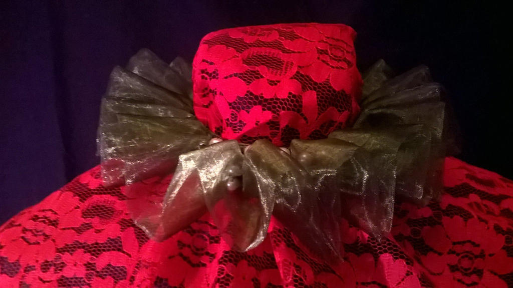 green ruff by HelenFrancesca on DeviantArt