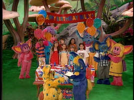 The Kidsongs Cast singing Happy Birthday to Billy