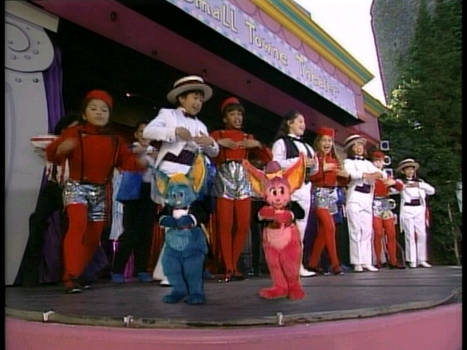 The Kidsongs Cast Singing and Dancing