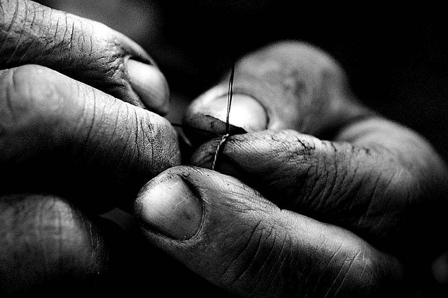 Working hands by sistro-80