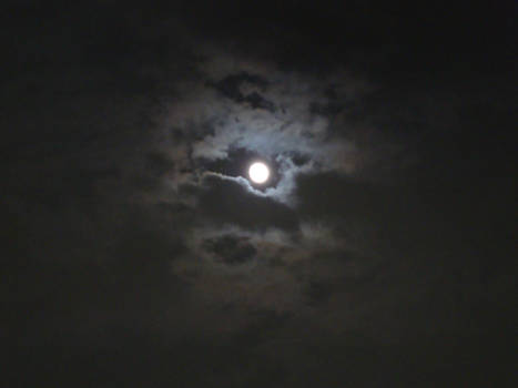 La luna llena sobre Tijuana