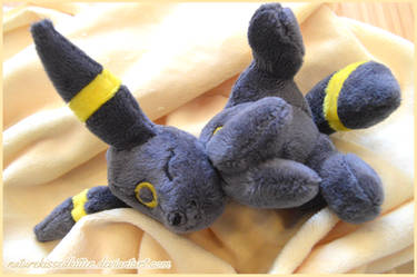 Umbreon relaxed chibi plush