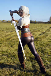 Outdoor Ciri cosplay - Witcher 3