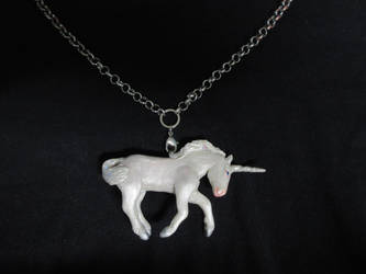 Sculpey Unicorn Pic 7: Finished Necklace