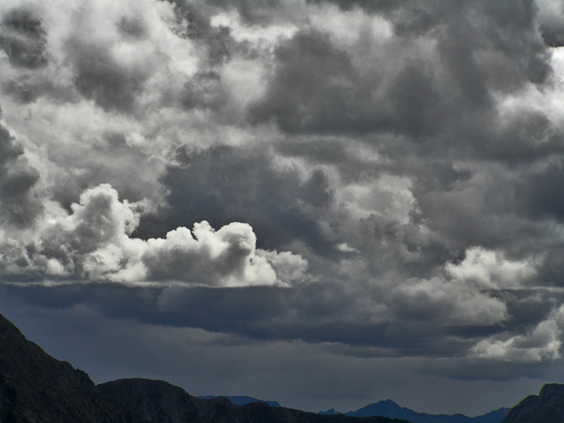 Odd cloud formation