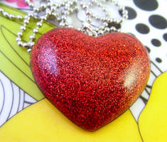 Heart So Red - Resin Necklace