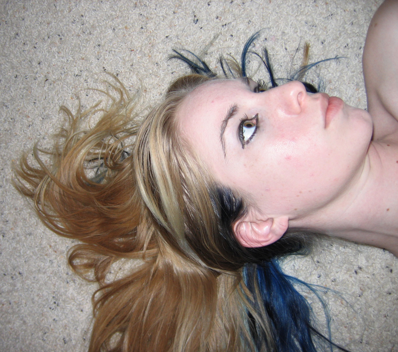 ..Floor Face Hair 3..