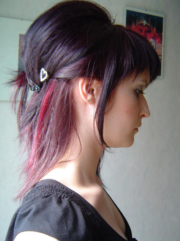 hairstyle: side-face