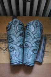 Snake bracers