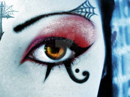 Deathrock make-up